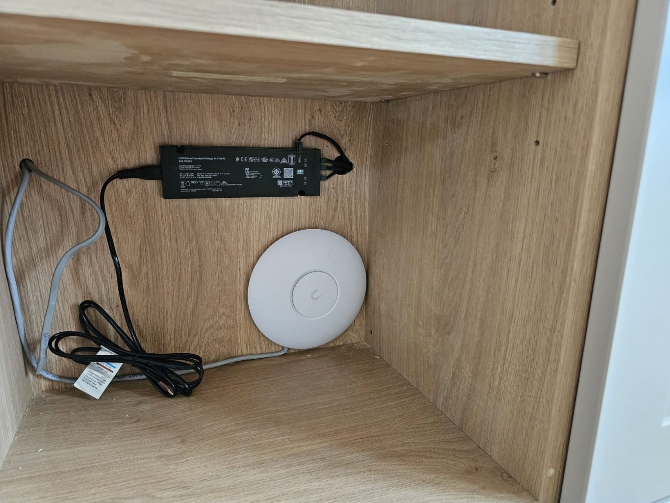 Unifi U7 access point